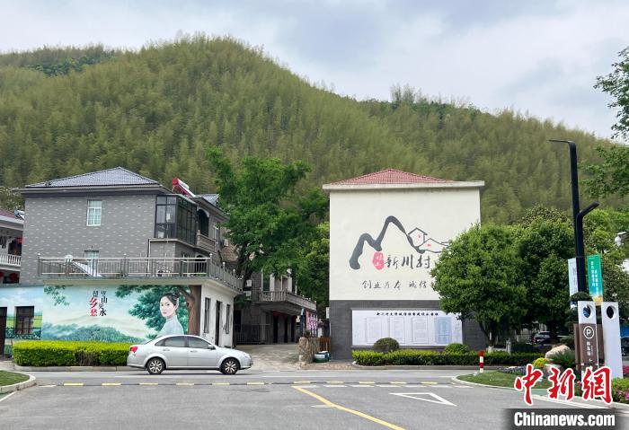 新川村景象。。。。。。。。　潘旭临 摄